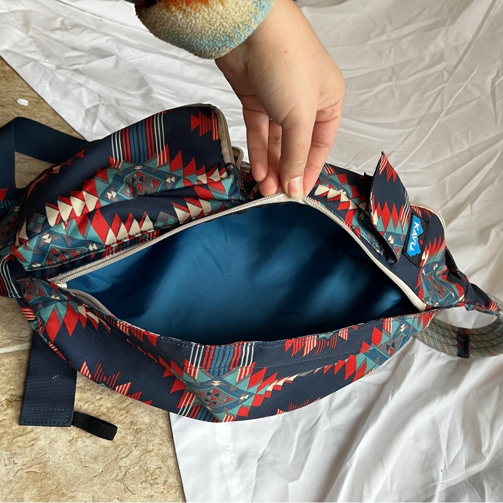 Kavu Crossbody Rope Sling Bag Mojave Gem